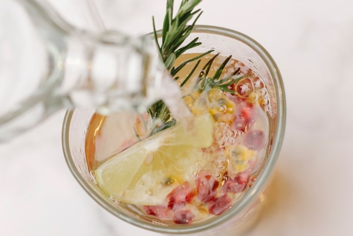 Detox drink with lemon