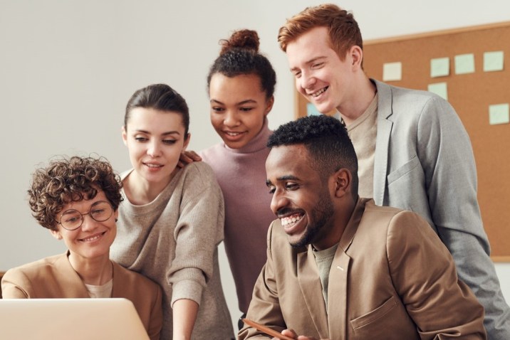 Happy people at work - Soul in the Workplace